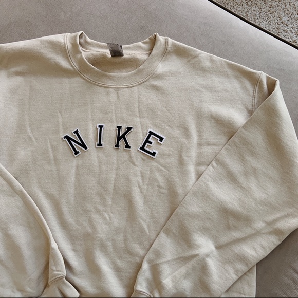 nike beige crewneck 🤍 - Picture 9 of 13